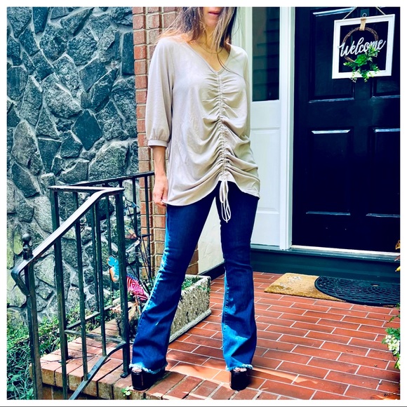 Boho Chic Great Style Ruched Drawstring front cuffed sleeves top - Picture 3 of 9